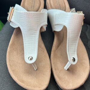 Giani Bernini Memory Foam sandals New